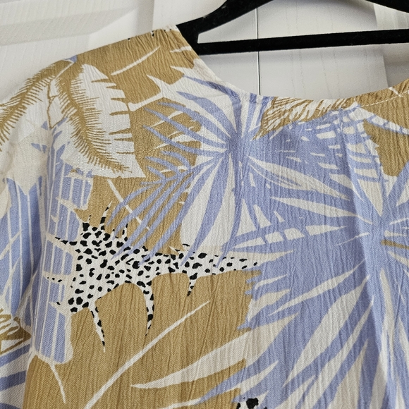 AERIE Cover Up - Picture 4 of 5